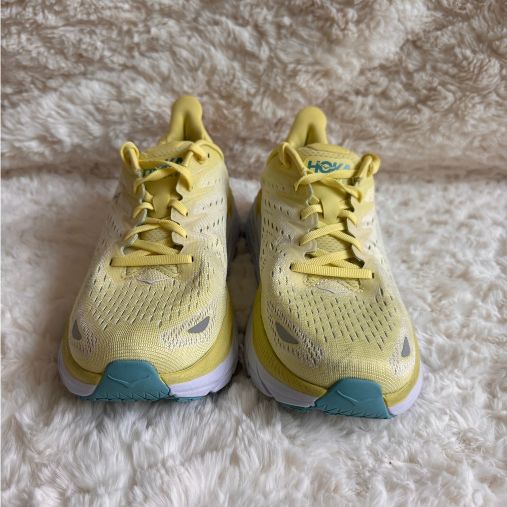Hoka Women's Clifton 8 Running Shoes - Yellow - Size 8.5 - Picture 4 of 8